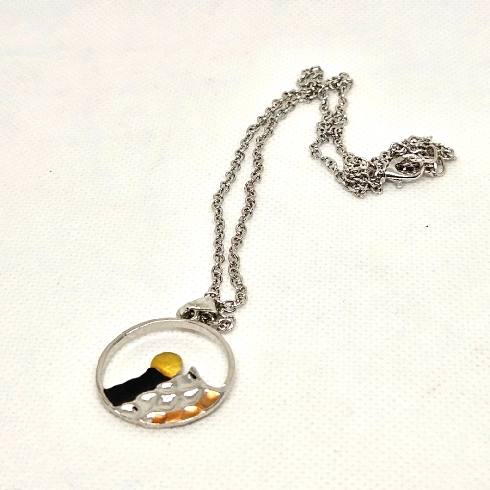 Mountain necklace